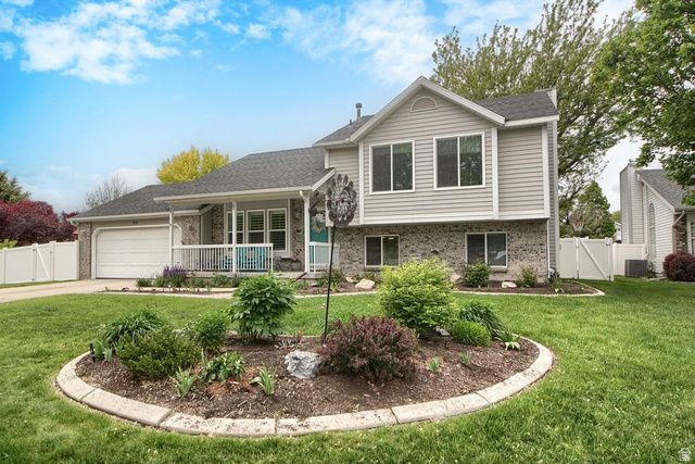 8292 S PINEY CT, West Jordan, UT 84088