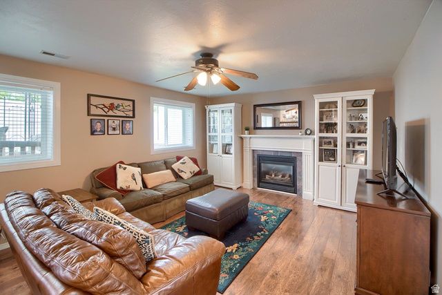 8292 S PINEY CT, West Jordan, UT 84088
