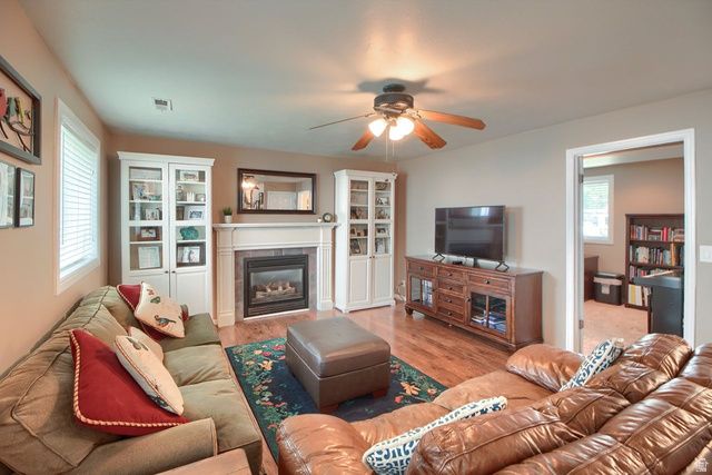 8292 S PINEY CT, West Jordan, UT 84088