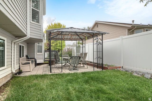 8292 S PINEY CT, West Jordan, UT 84088