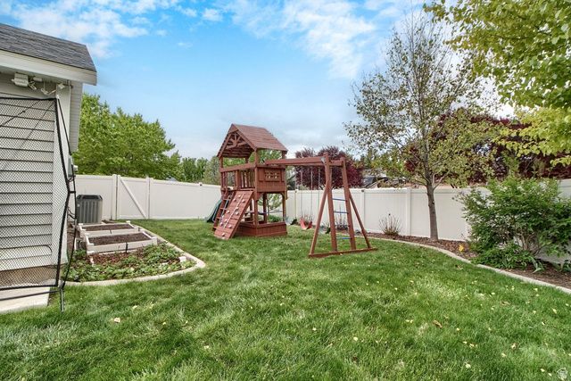 8292 S PINEY CT, West Jordan, UT 84088