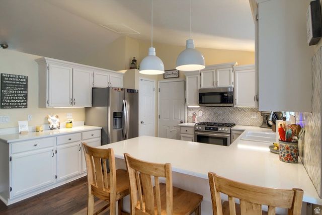 8292 S PINEY CT, West Jordan, UT 84088