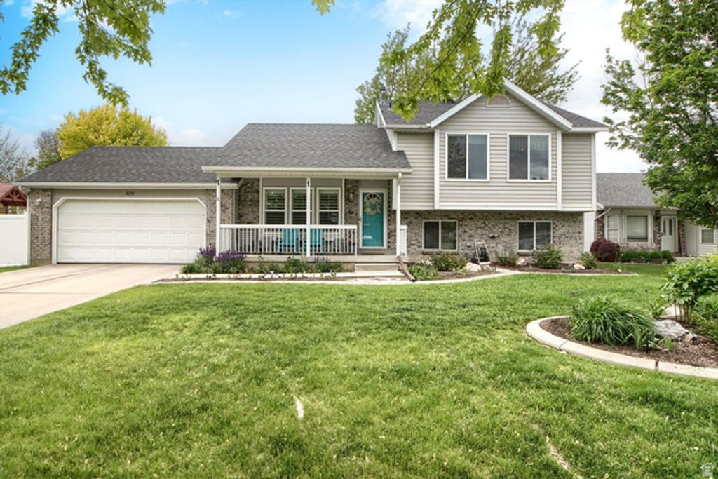 8292 S PINEY CT, West Jordan, UT 84088