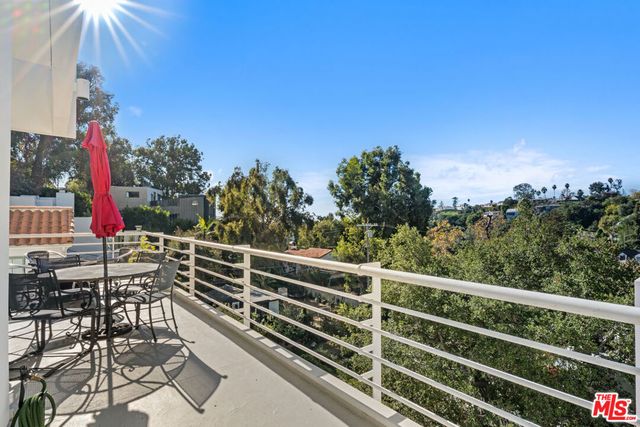 477 Upper Mesa Road, Santa Monica, CA 90402