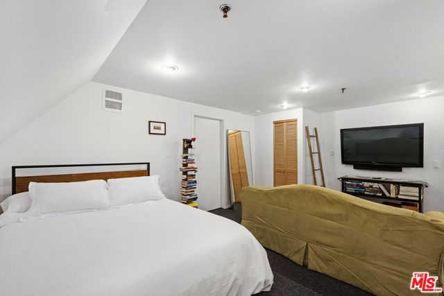 477 Upper Mesa Road, Santa Monica, CA 90402