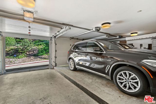 477 Upper Mesa Road, Santa Monica, CA 90402