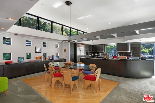 477 Upper Mesa Road, Santa Monica, CA 90402