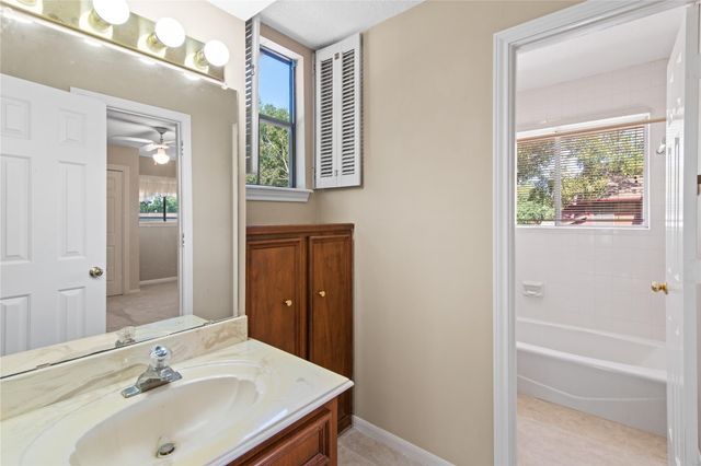 11606 Taos Lane, Houston, TX 77070