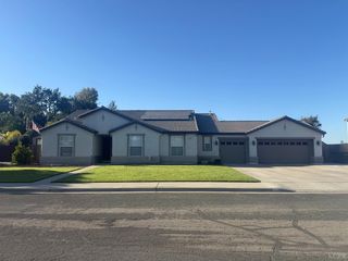 398 Millbrook Street, Hanford, CA 93230