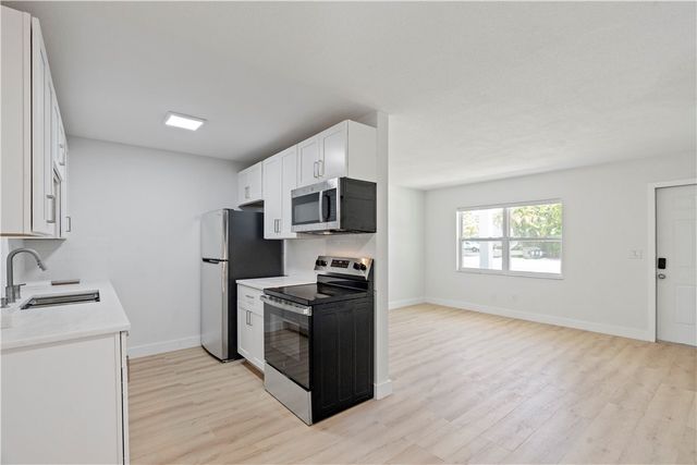 1150 Carlton Court, Fort Pierce, FL 34949