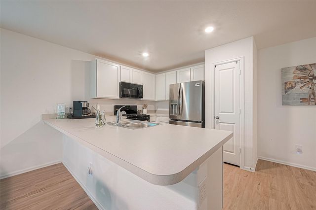 724 Cedar Gate Lane, La Marque, TX 77568