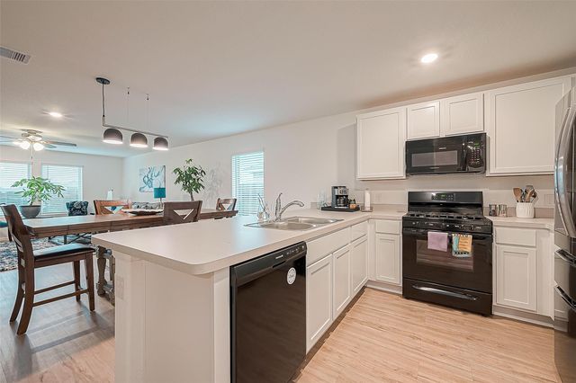 724 Cedar Gate Lane, La Marque, TX 77568