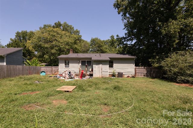 6718 Pueblo Lane, Charlotte, NC 28227