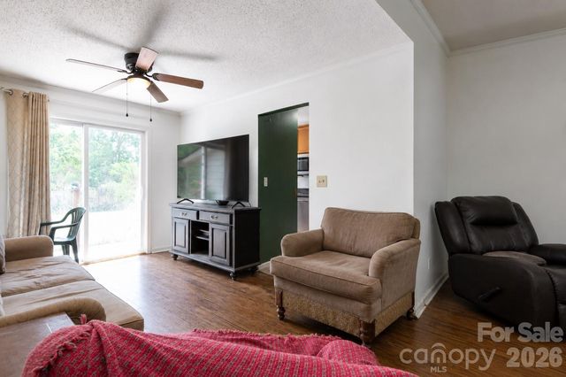 6718 Pueblo Lane, Charlotte, NC 28227