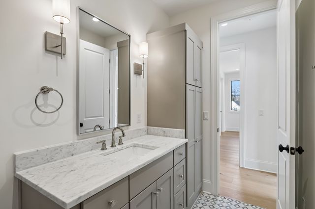 4153 Outer Dr, Nashville, TN 37204