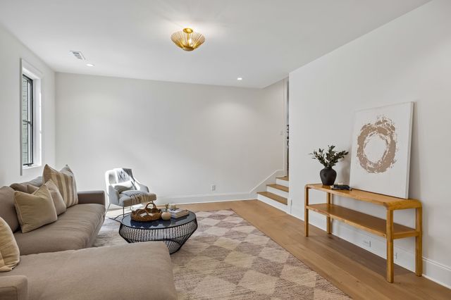 4153 Outer Dr, Nashville, TN 37204