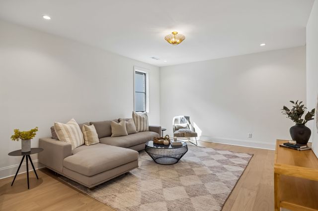 4153 Outer Dr, Nashville, TN 37204