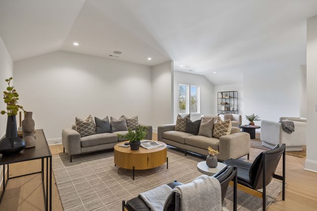 4153 Outer Dr, Nashville, TN 37204