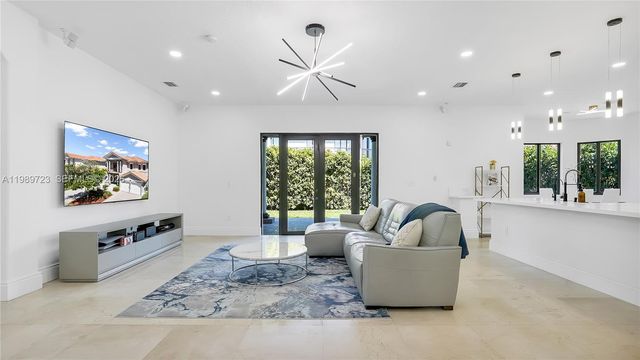 7965 SW 195th St, Cutler Bay, FL 33157