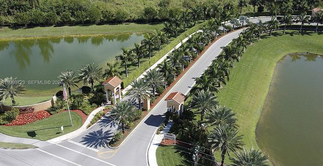 7965 SW 195th St, Cutler Bay, FL 33157