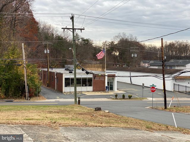 4002 POST ST, Triangle, VA 22172