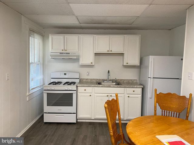 4002 POST ST, Triangle, VA 22172