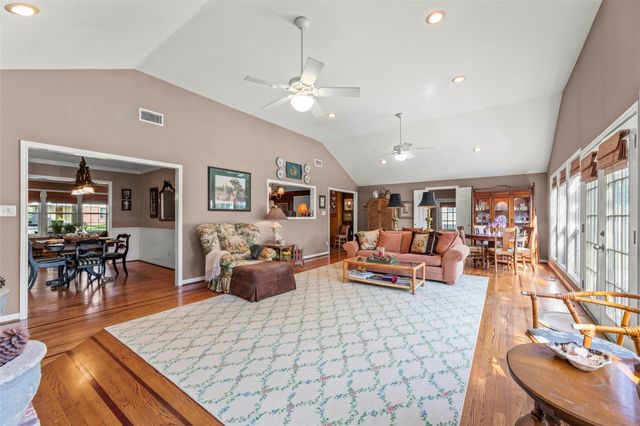 815 Merry Lane, Wharton, TX 77488