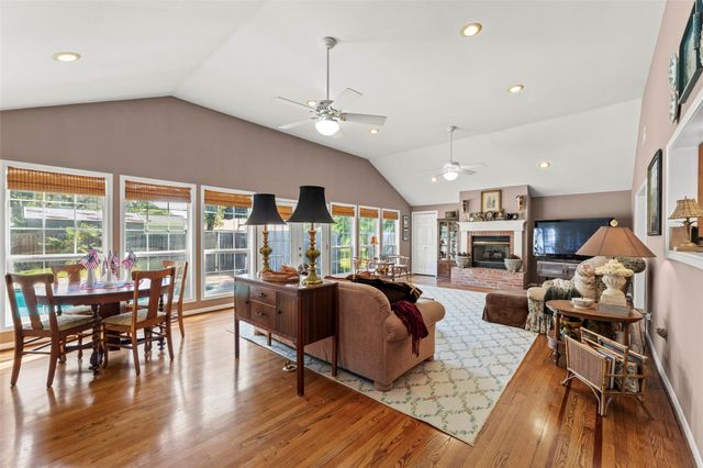 815 Merry Lane, Wharton, TX 77488