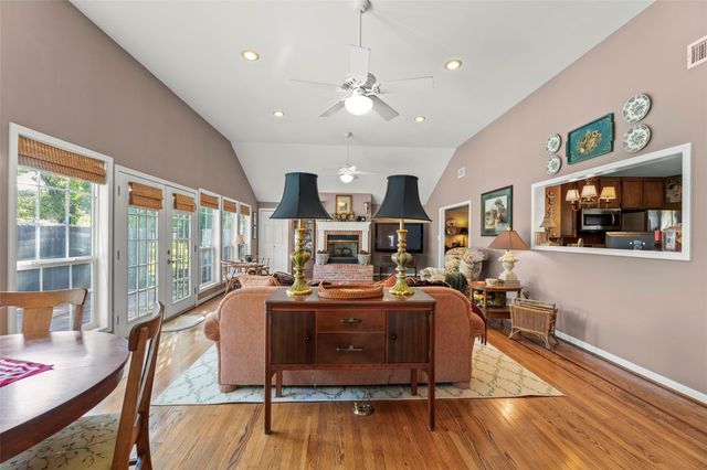 815 Merry Lane, Wharton, TX 77488