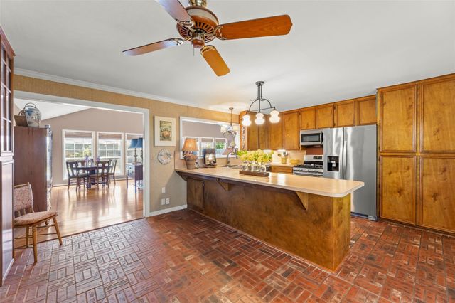 815 Merry Lane, Wharton, TX 77488