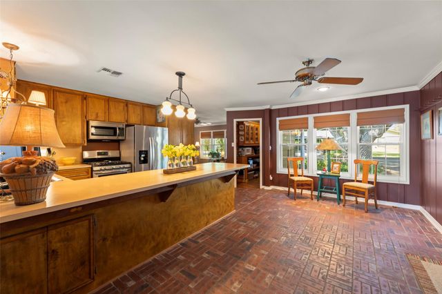 815 Merry Lane, Wharton, TX 77488