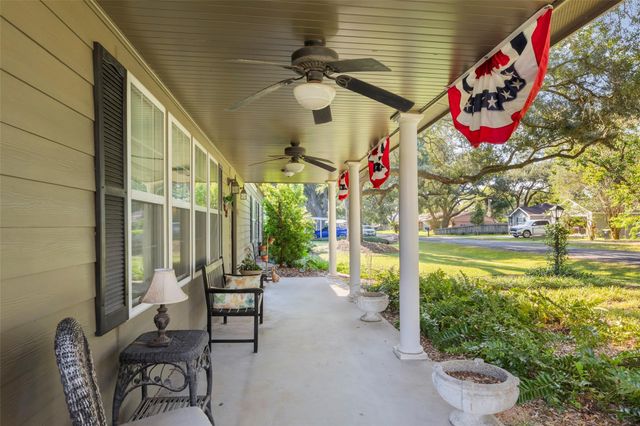 815 Merry Lane, Wharton, TX 77488