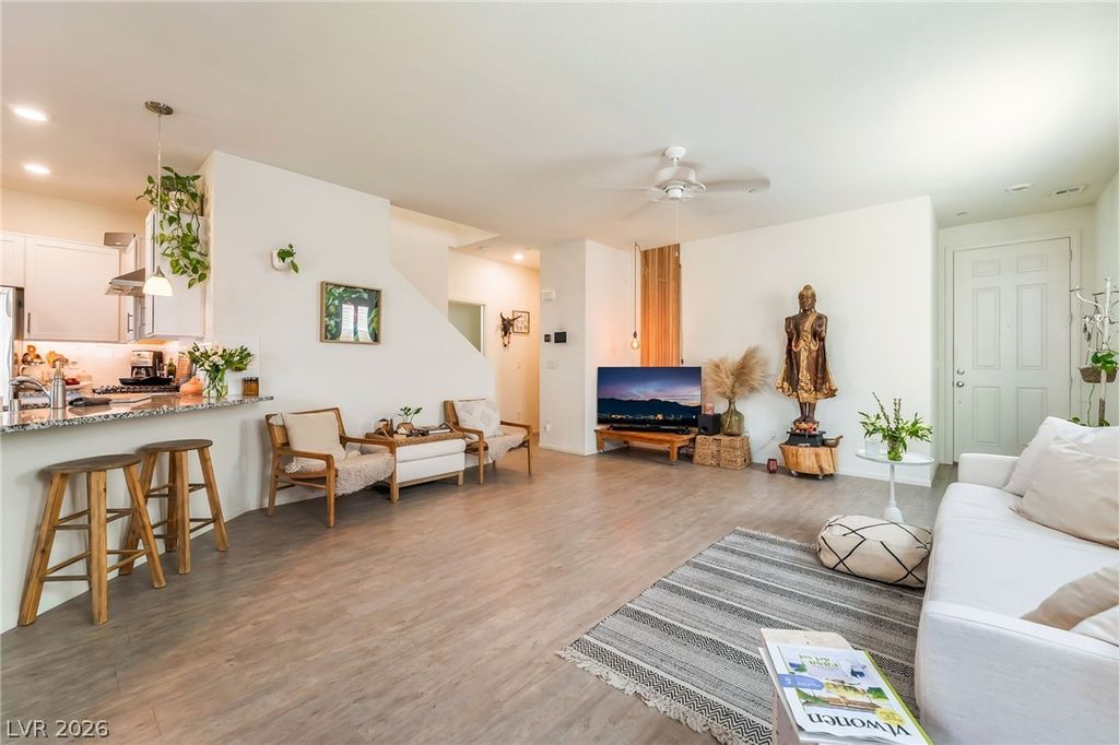 Image 12 of property listing at 2918 Tranquil Brook Avenue, Henderson, NV 89044