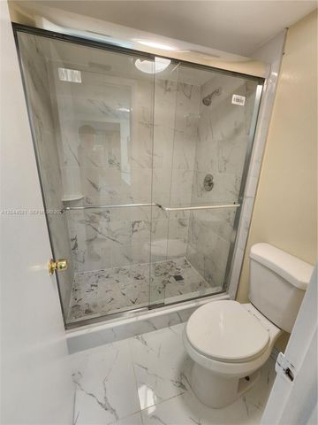 2148 White Pine Cir A, Green Acres, FL 33415
