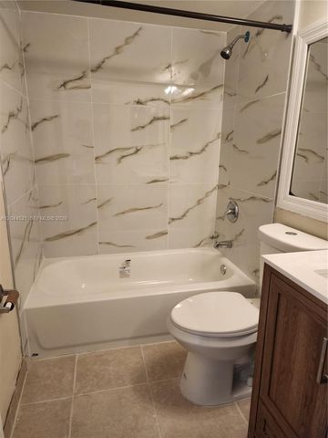 2148 White Pine Cir A, Green Acres, FL 33415