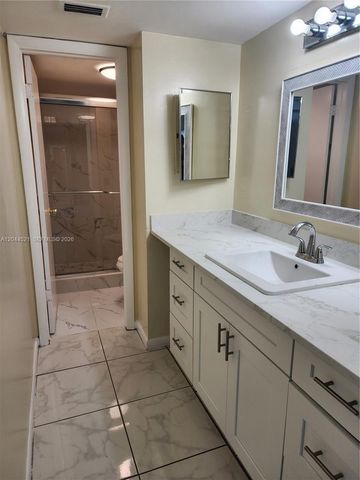 2148 White Pine Cir A, Green Acres, FL 33415