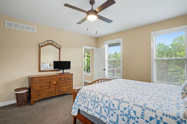 2703 BRISTOL LAKE DR, Columbia, MO 65201