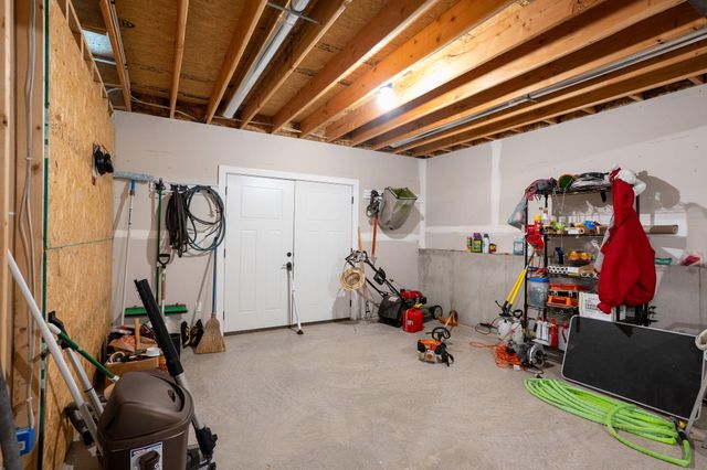 2703 BRISTOL LAKE DR, Columbia, MO 65201