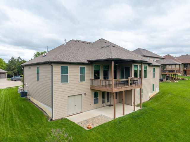 2703 BRISTOL LAKE DR, Columbia, MO 65201