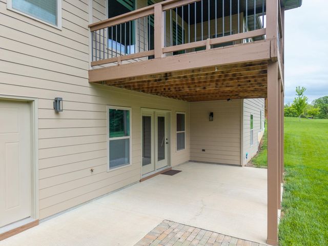 2703 BRISTOL LAKE DR, Columbia, MO 65201