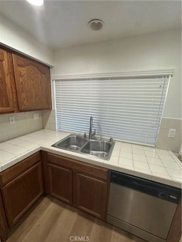 16 Goldstar Place, Pomona, CA 91766