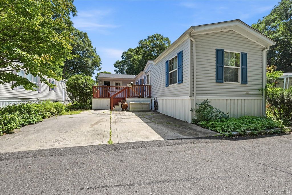658-A11 Sound Avenue, Calverton, NY 11933