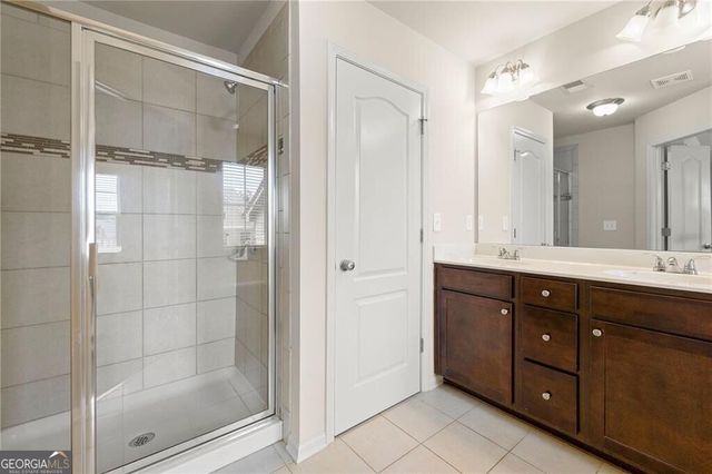 2462 Whiteoak Run SE 18, Smyrna, GA 30080