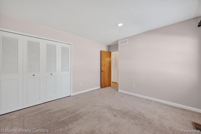 24825 Olde Orchard Street, Novi, MI 48375