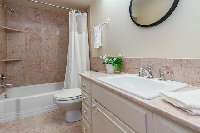 1631 Roxbury Road, F3, Columbus, OH 43212