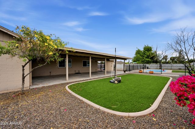 12039 N 60TH Avenue, Glendale, AZ 85304