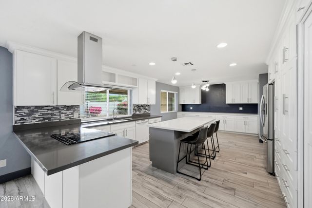 12039 N 60TH Avenue, Glendale, AZ 85304