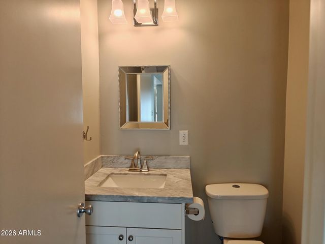 251 W BUIST Avenue, Phoenix, AZ 85041