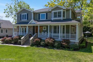 8 Monmouth Avenue, Rumson, NJ 07760