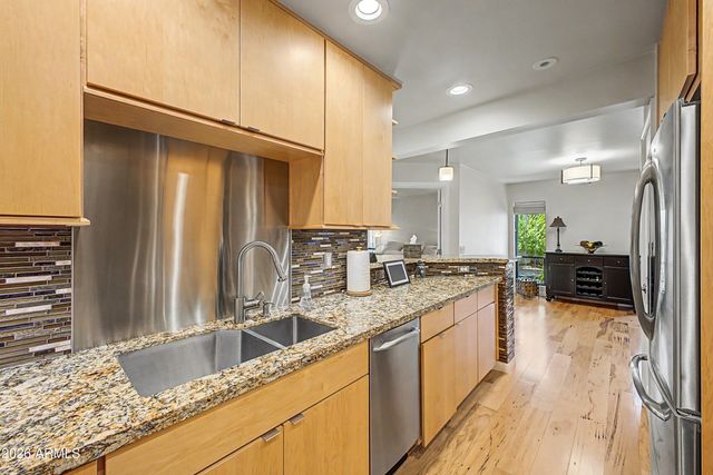 5205 N 24TH Street 103, Phoenix, AZ 85016